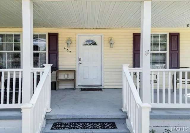 Photo 3 of Sale Pending at 402 Hill St, Herculaneum, MO 63048 | MLS# MIS26054873 | Listing updated on 2026-09-14
