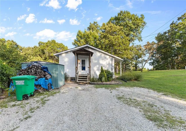 Photo 3 of Single family home for sale at 2959 Meyer Rd, Festus, MO 63028 | MLS# MIS26054922 | Listing updated on 2026-09-14