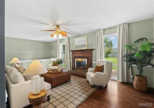Photo 3 of Sale Pending at 7264 Orchid Meadow Ct, Saint Louis, MO 63129 | MLS# MIS26054977 | Listing updated on 2026-09-14