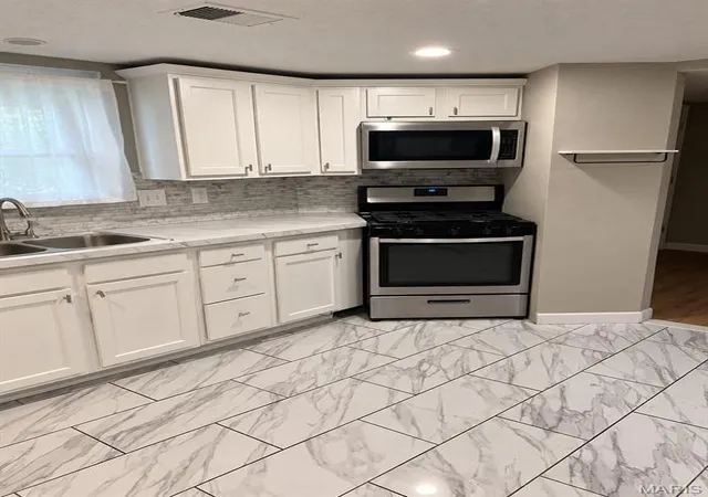 Photo 2 of Condo for sale at 3701 Candlewyck Club Dr #A, Florissant, MO 63034 | MLS# MIS26055003 | Listing updated on 2026-09-21