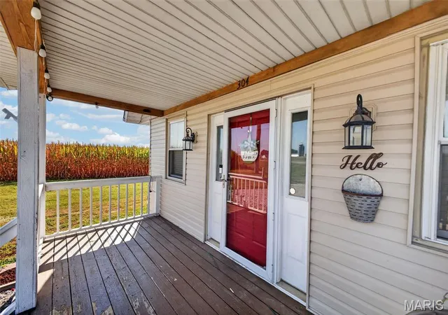 Photo 3 of Single family home for sale at 304 State Ave, Pocahontas, IL 62275 | MLS# MIS26055081 | Listing updated on 2026-09-28