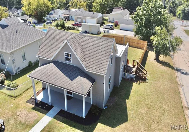 Photo 3 of Single family home for sale at 819 Stewart St, De Soto, MO 63020 | MLS# MIS26055082 | Listing updated on 2026-09-21
