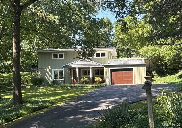 Photo 1 of Single family home for sale at 1511 Lark Ave, St Louis, MO 63122 | MLS# MIS26055175 | Listing updated on 2026-09-14