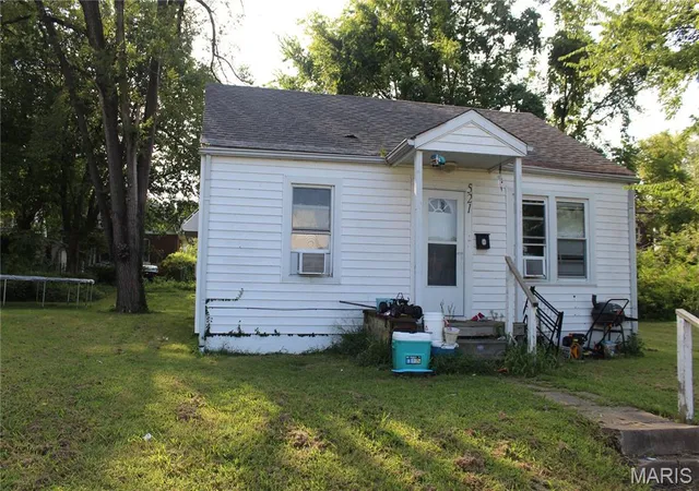 Photo 3 of Single family home for sale at 521 Asher St, Cape Girardeau, MO 63703 | MLS# MIS26055199 | Listing updated on 2026-09-09