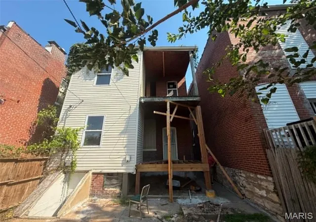 Photo 3 of Single family home for sale at 3206 Dakota St, St Louis, MO 63111 | MLS# MIS26055342 | Listing updated on 2026-10-09