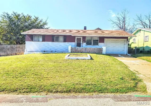 Photo 1 of Single family home for sale at 8601 Octavia Ave, Jennings, MO 63136 | MLS# MIS26055376 | Listing updated on 2026-09-11
