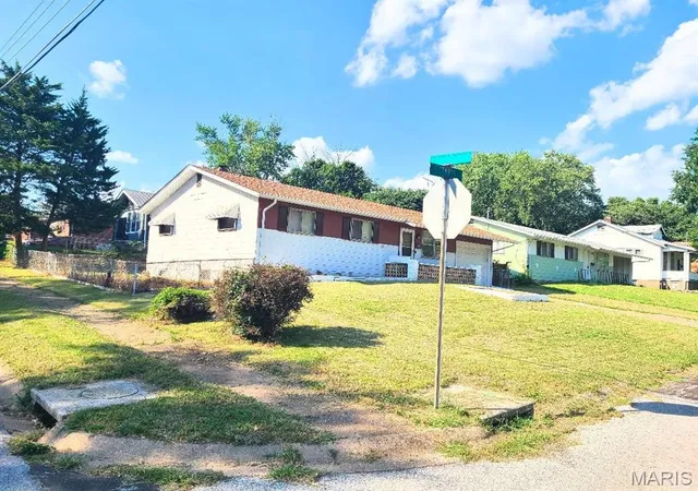 Photo 2 of Single family home for sale at 8601 Octavia Ave, Jennings, MO 63136 | MLS# MIS26055376 | Listing updated on 2026-09-11