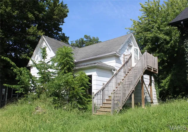 Listing Photo 4 - Condo for sale in building located at 132 S Benton St, Cape Girardeau, MO 63703