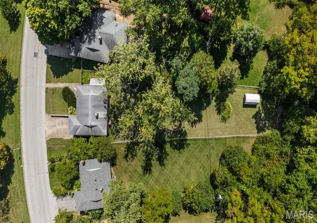 Photo 45 of Sale Pending at 1613 Salem Hills Dr, Saint Louis, MO 63119 | MLS# MIS26055459 | Listing updated on 2026-09-15