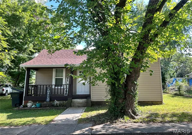 Photo 2 of Sale Pending at 25 C St, Bonne Terre, MO 63628 | MLS# MIS26055466 | Listing updated on 2026-09-11