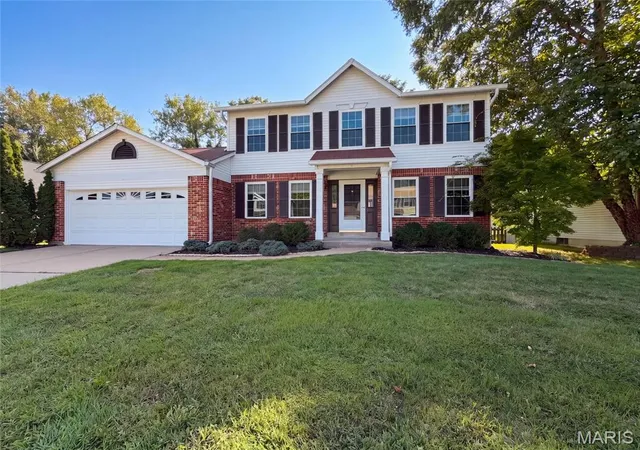 Photo 1 of Sale Pending at 923 Keeneland Rd, Florissant, MO 63034 | MLS# MIS26055506 | Listing updated on 2026-09-17