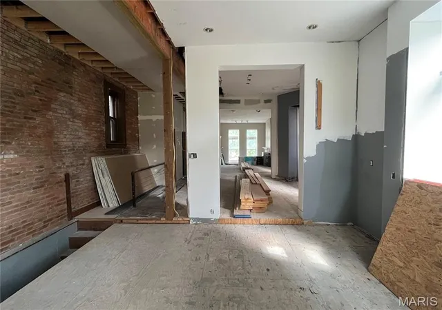 Photo 3 of Single family home for sale at 2326 Park Ave, St Louis, MO 63104 | MLS# MIS26055741 | Listing updated on 2026-09-15