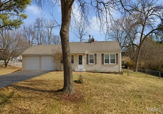 Photo 1 of Sale Pending at 232 Newton Pl, Ballwin, MO 63021 | MLS# MIS26055753 | Listing updated on 2026-09-11