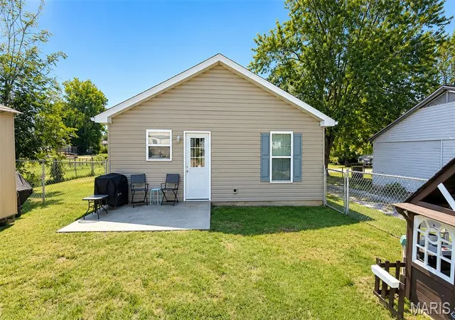 Photo 2 of Single family home for sale at 106 Delmar St, Fredericktown, MO 63645 | MLS# MIS26055807 | Listing updated on 2026-09-11