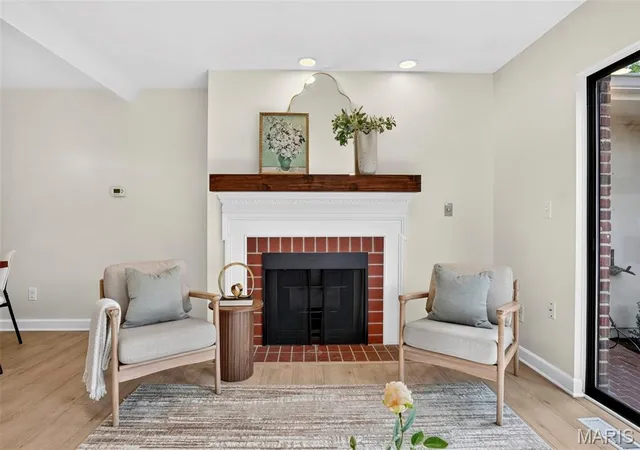 Photo 4 of Townhouse for sale at 808 Coalport Dr, Saint Louis, MO 63141 | MLS# MIS26055901 | Listing updated on 2026-09-15