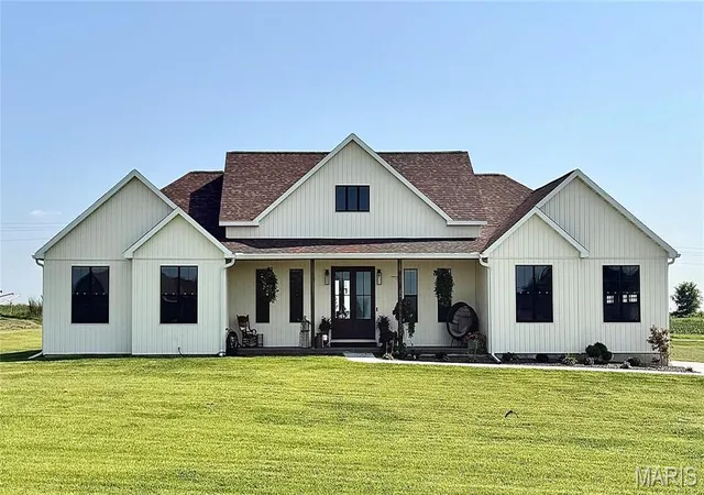 Photo 1 of Single family home for sale at 4335 Windward, Palmyra, MO 63461 | MLS# MIS26055902 | Listing updated on 2026-09-10