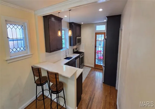 Photo 3 of Single family home for sale at 1420 Barger Pl, Richmond Heights, MO 63117 | MLS# MIS26055911 | Listing updated on 2026-09-15