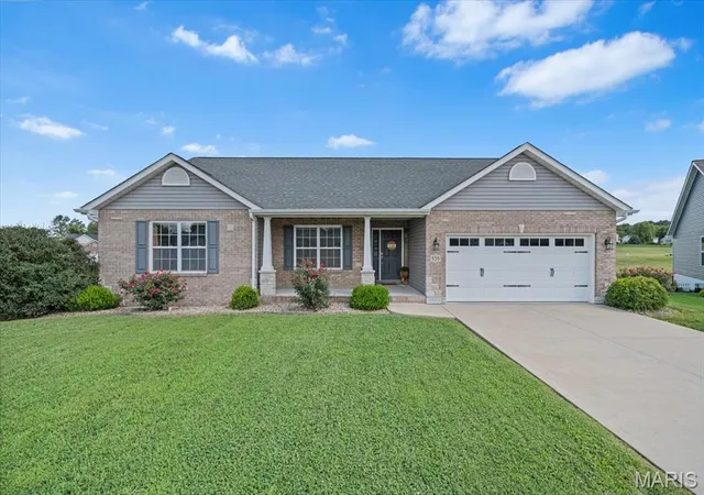 Photo 1 of Single family home for sale at 656 Lake Mead Ct, Belleville, IL 62220 | MLS# MIS26055921 | Listing updated on 2026-10-07