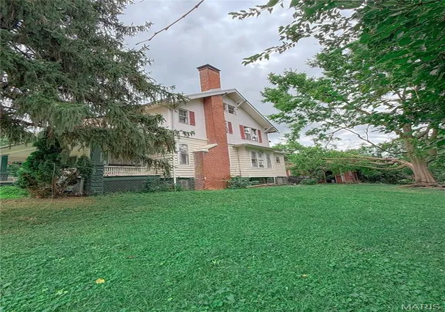 Photo 2 of Single family home for sale at 303 W Washington St, Griggsville, IL 62340 | MLS# MIS26056012 | Listing updated on 2026-09-22