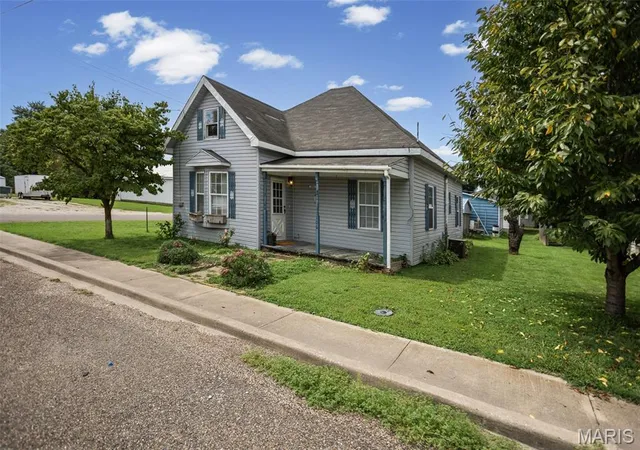Photo 3 of Single family home for sale at 106 1st Street, Pleasant Hill, IL 62366 | MLS# MIS26056015 | Listing updated on 2026-09-11