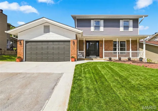 Photo 1 of Sale Pending at 6821 Casselberry Ct, Saint Louis, MO 63123 | MLS# MIS26056027 | Listing updated on 2026-09-10