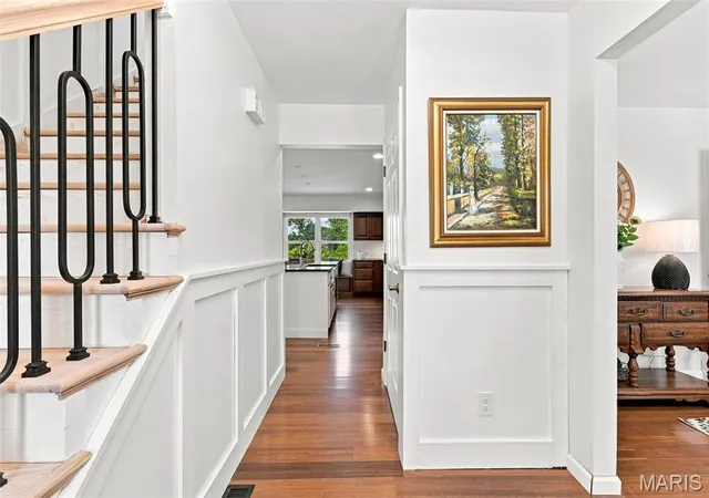 Photo 3 of Sale Pending at 6821 Casselberry Ct, Saint Louis, MO 63123 | MLS# MIS26056027 | Listing updated on 2026-09-10