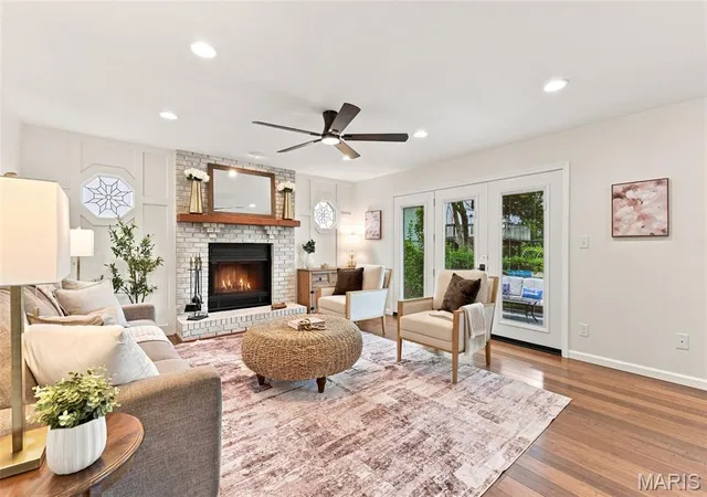 Photo 4 of Sale Pending at 6821 Casselberry Ct, Saint Louis, MO 63123 | MLS# MIS26056027 | Listing updated on 2026-09-10