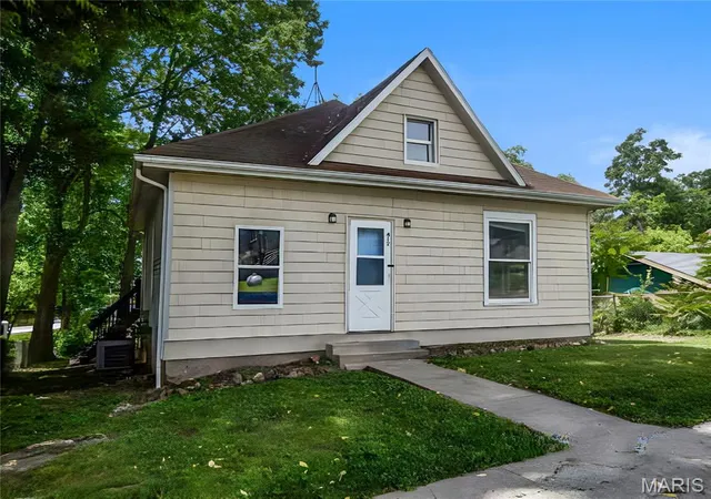 Photo 1 of Sale Pending at 412 1st Street, Mokane, MO 65059 | MLS# MIS26056046 | Listing updated on 2026-09-14