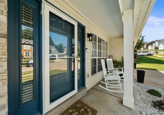 Photo 3 of Sale Pending at 13518 Becker Pl Dr, Saint Louis, MO 63128 | MLS# MIS26056047 | Listing updated on 2026-09-15