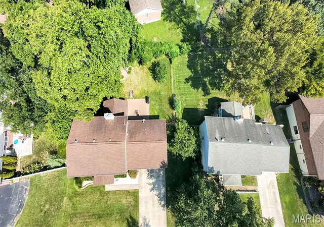 Photo 3 of Single family home for sale at 432 Glan Tai Dr, Manchester, MO 63011 | MLS# MIS26056050 | Listing updated on 2026-09-28