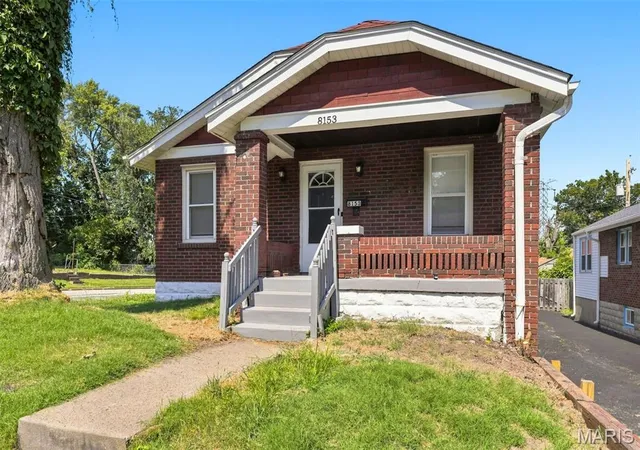 Photo 2 of Sale Pending at 8153 Toddy Ave, Saint Louis, MO 63114 | MLS# MIS26056056 | Listing updated on 2026-09-26