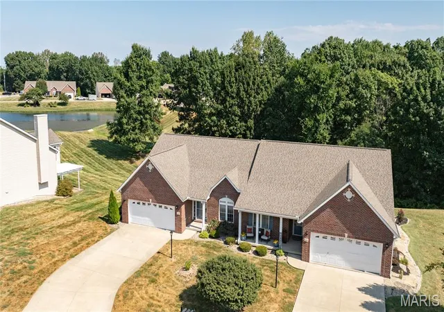 Photo 1 of Condo for sale at 5219 Willis Ave, Godfrey, IL 62035 | MLS# MIS26056081 | Listing updated on 2026-09-14