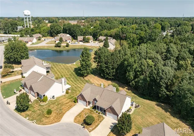 Listing Photo 4 - Condo for sale in building located at 5219 Willis Ave, Godfrey, IL 62035