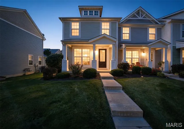 Photo 1 of Sale Pending at 212 Countryshire Dr, Lake Saint Louis, MO 63367 | MLS# MIS26056090 | Listing updated on 2026-09-15