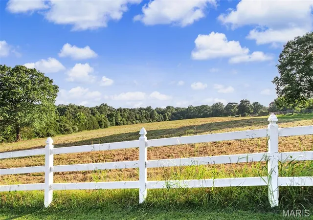 Photo 1 of House for sale at 0000 Hyfield Rd, De Soto, MO 63020 | MLS# MIS26056136 | Listing updated on 2026-10-14