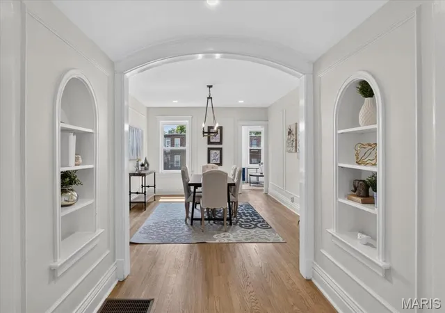 Condo for sale at 6320 Northwood Ave #3, Saint Louis, MO 63105 | MLS# MIS26056190