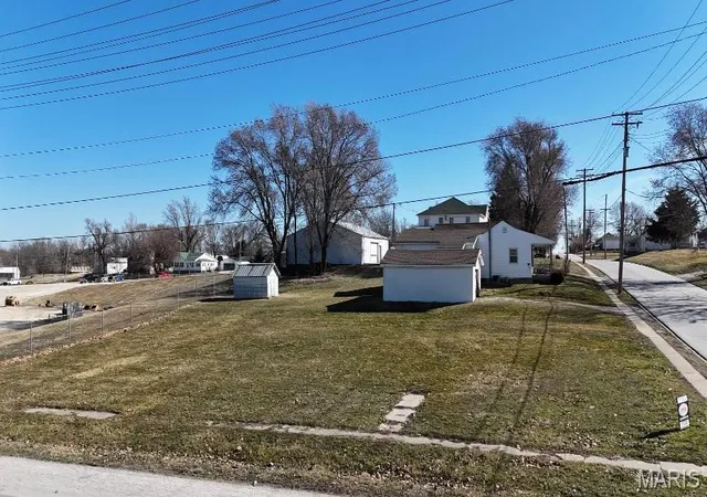 Photo 3 of Land for sale at 106 E Benson St, Pittsfield, IL 62363 | MLS# MIS26056224 | Listing updated on 2026-09-15