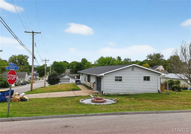 Photo 4 of Single family home for sale at 913 Vine St, Festus, MO 63028 | MLS# MIS26056279 | Listing updated on 2026-09-12