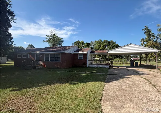Photo 1 of Single family home for sale at 435 Vandenvender Ave, New Madrid, MO 63869 | MLS# MIS26056329 | Listing updated on 2026-09-12