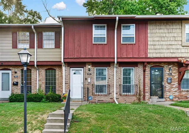 Condo for sale at 8864 Santa Bella Dr, Hazelwood, MO 63042 | MLS# MIS26056336