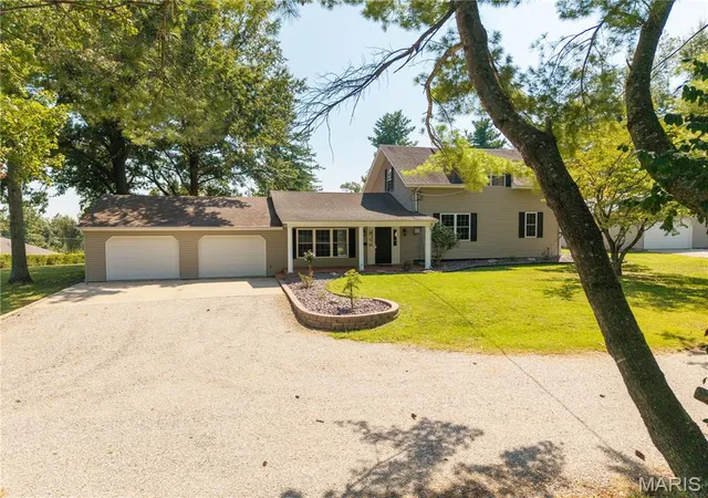 Photo 1 of Single family home for sale at 700 Feltz St, Perryville, MO 63775 | MLS# MIS26056348 | Listing updated on 2026-09-11
