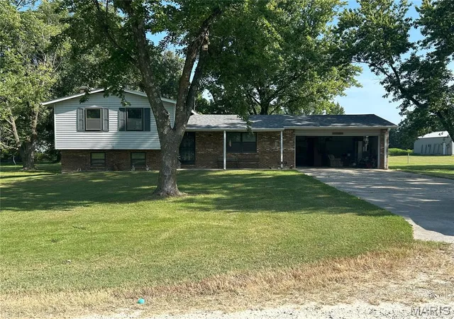 Photo 2 of Single family home for sale at 14197 New Quest Ln, Dexter, MO 63841 | MLS# MIS26056375 | Listing updated on 2026-09-11