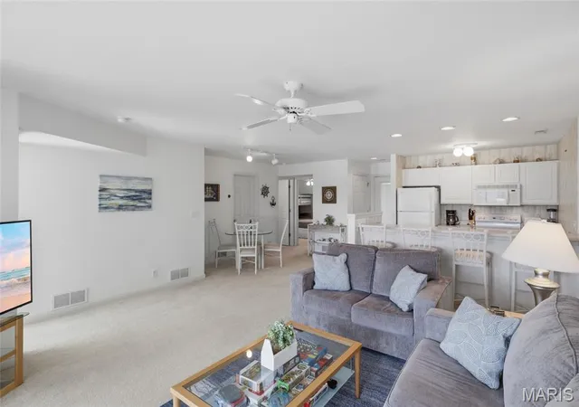 Photo 3 of Condo for sale at 418 Regatta Bay Dr #3C, Lake Ozark, MO 65049 | MLS# MIS26056428 | Listing updated on 2026-09-12