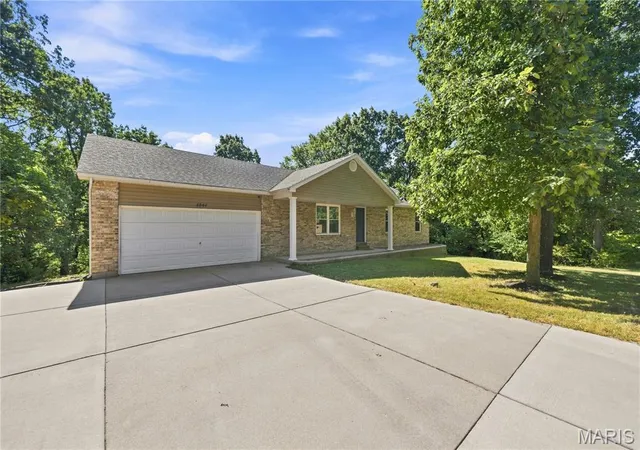 Photo 1 of Sale Pending at 4844 Twin Ridge Rd, House Springs, MO 63051 | MLS# MIS26056585 | Listing updated on 2026-09-14