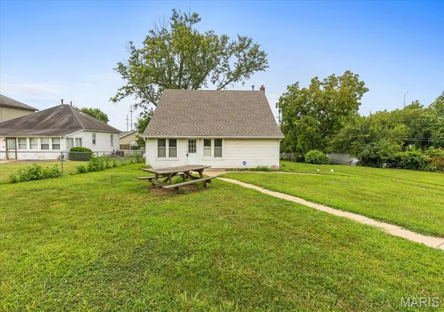 Photo 2 of Single family home for sale at 2130 Gilmore Ln, Wentzville, MO 63385 | MLS# MIS26056605 | Listing updated on 2026-10-08