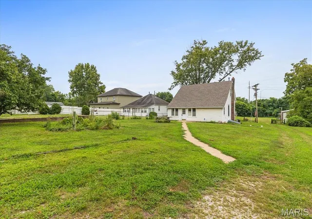 Photo 3 of Single family home for sale at 2130 Gilmore Ln, Wentzville, MO 63385 | MLS# MIS26056605 | Listing updated on 2026-10-08