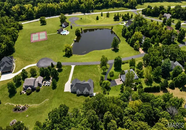 Photo 3 of Single family home for sale at 4425 Lookout Point Dr, Augusta, MO 63332 | MLS# MIS26056697 | Listing updated on 2026-10-04