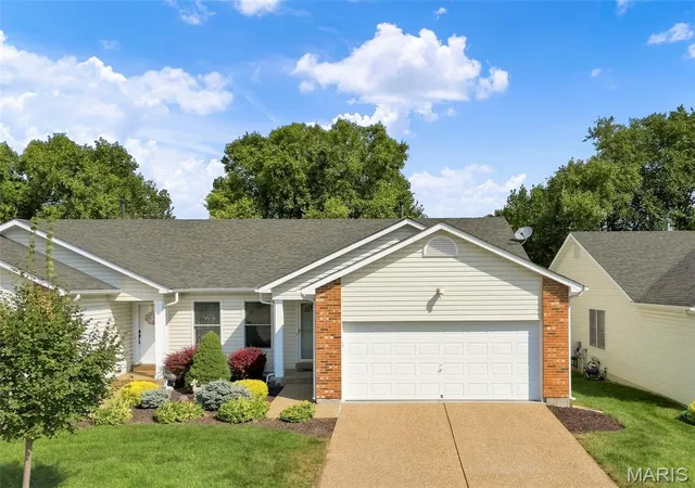 Photo 2 of Single family home for sale at 105 Maryland Dr #94B, O Fallon, MO 63366 | MLS# MIS26056748 | Listing updated on 2026-09-15