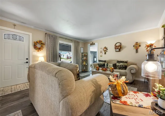 Photo 3 of Single family home for sale at 328 Van Zant St, Chester, IL 62233 | MLS# MIS26056777 | Listing updated on 2026-10-04
