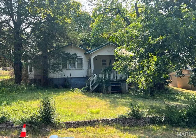 Photo 1 of Sale Pending at 406 Lafayette, Doniphan, MO 63935 | MLS# MIS26056798 | Listing updated on 2026-09-22